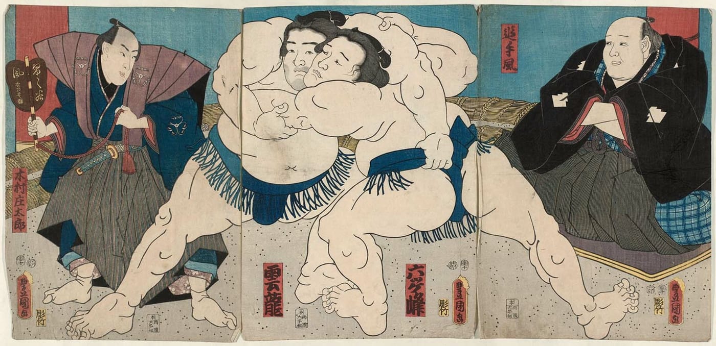 A colour woodblock print of two sumō wrestlers grappling in the ring, with a referee holding a fan at left and a seated elder at right.